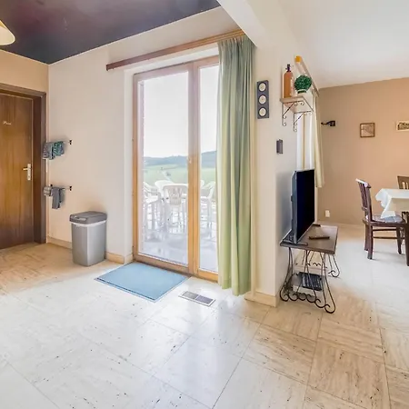 Quiet Valley View Retreat, Cleaning Included
