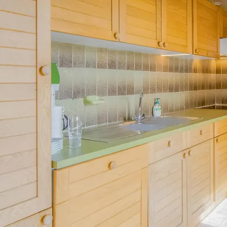 Quiet Valley View Retreat, Cleaning Included Holiday home Roy