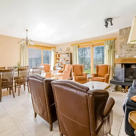 Quiet Valley View Retreat, Cleaning Included Holiday home