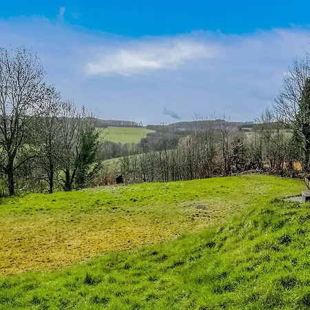 Quiet Valley View Retreat, Cleaning Included *
